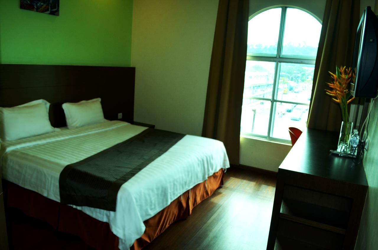 Lintas Plaza Hotel Kota Kinabalu Esterno foto