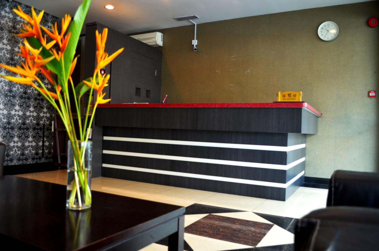 Lintas Plaza Hotel Kota Kinabalu Esterno foto
