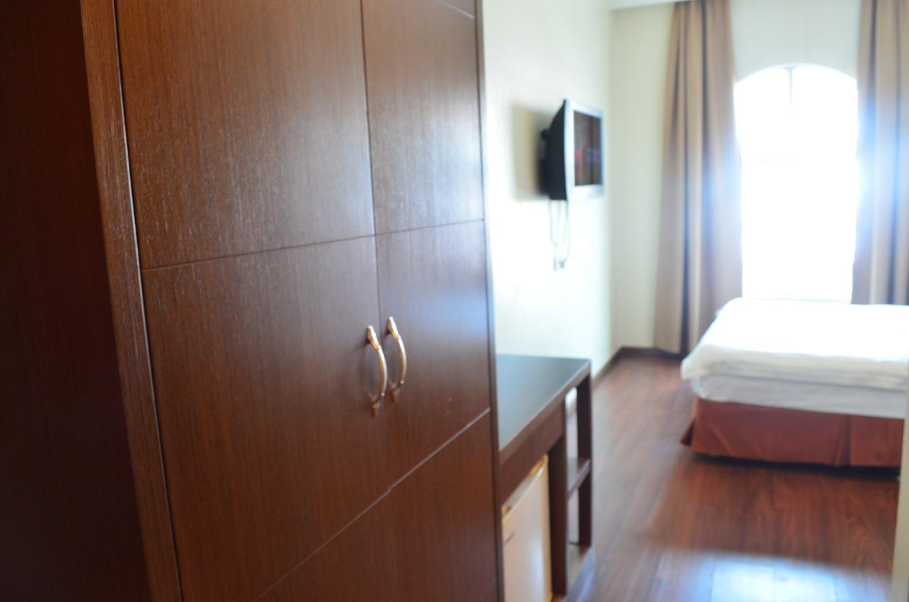 Lintas Plaza Hotel Kota Kinabalu Esterno foto
