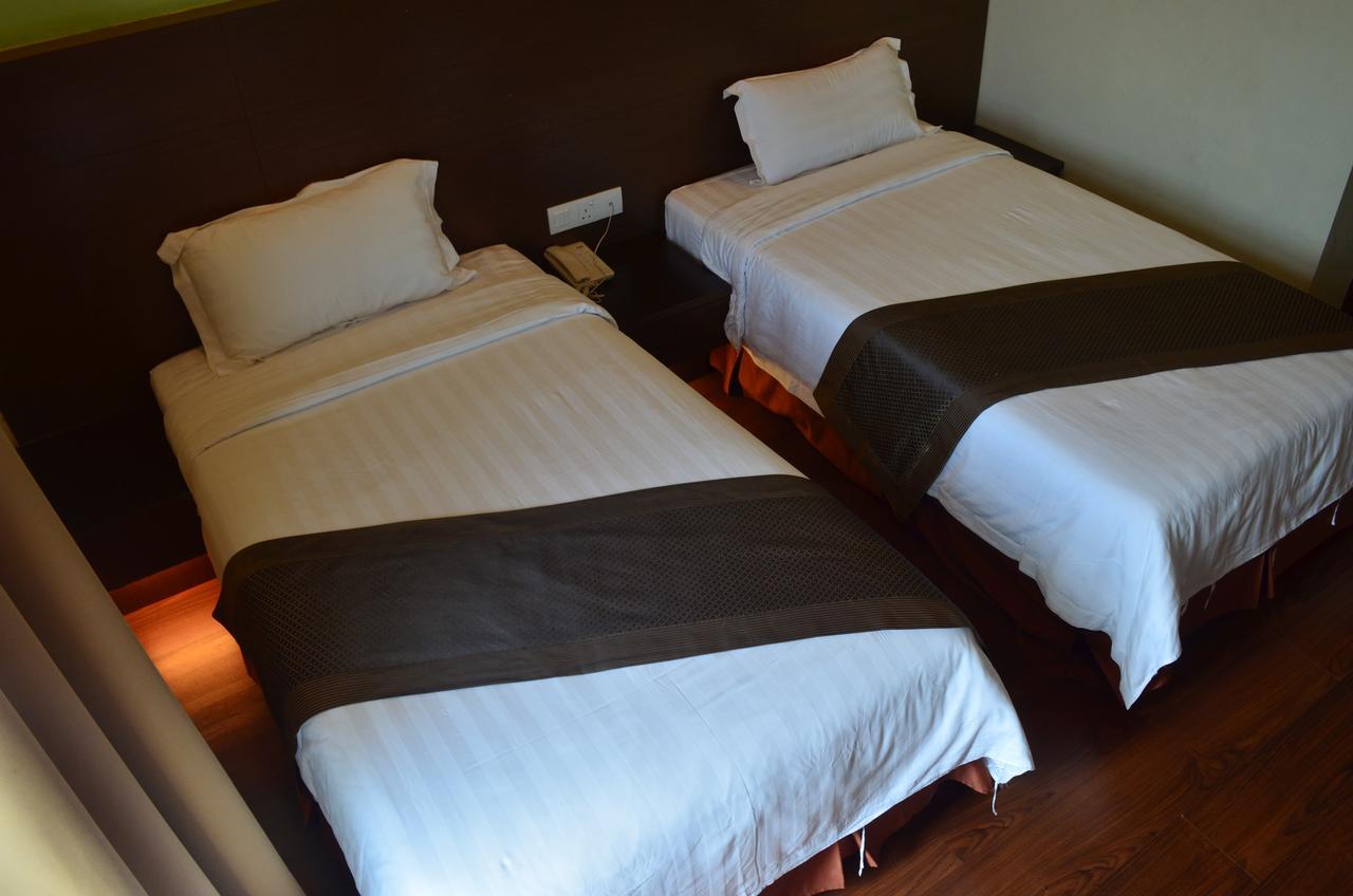 Lintas Plaza Hotel Kota Kinabalu Esterno foto